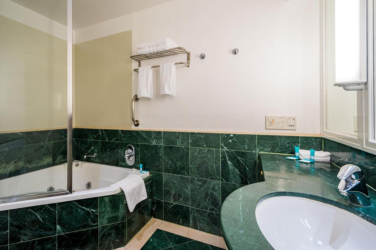 Deluxe Private Apartment And Studio - Ocean Views Gold Coast Zewnętrze zdjęcie