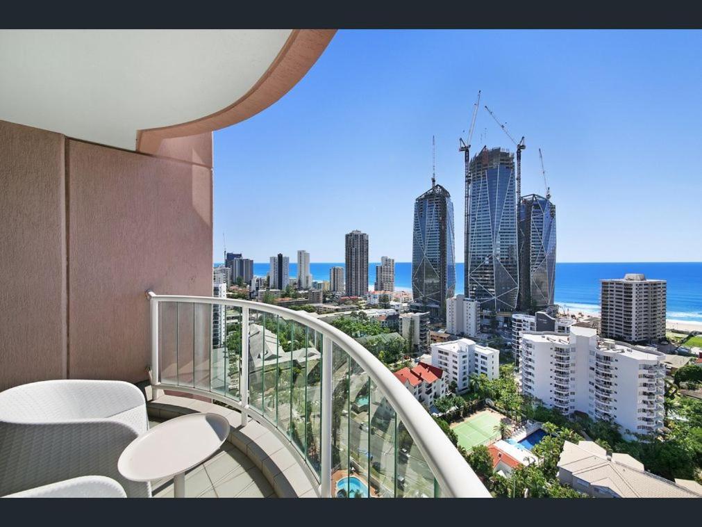 Deluxe Private Apartment And Studio - Ocean Views Gold Coast Zewnętrze zdjęcie