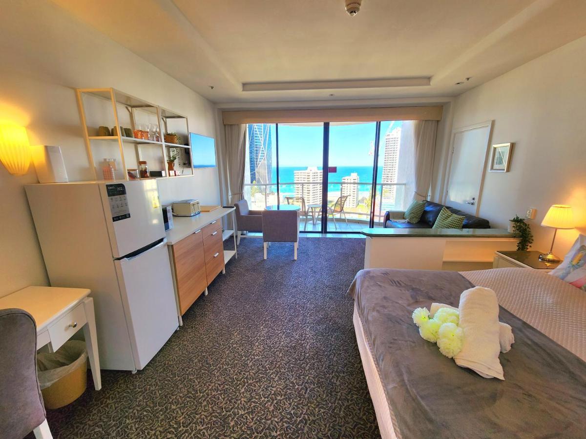 Deluxe Private Apartment And Studio - Ocean Views Gold Coast Zewnętrze zdjęcie