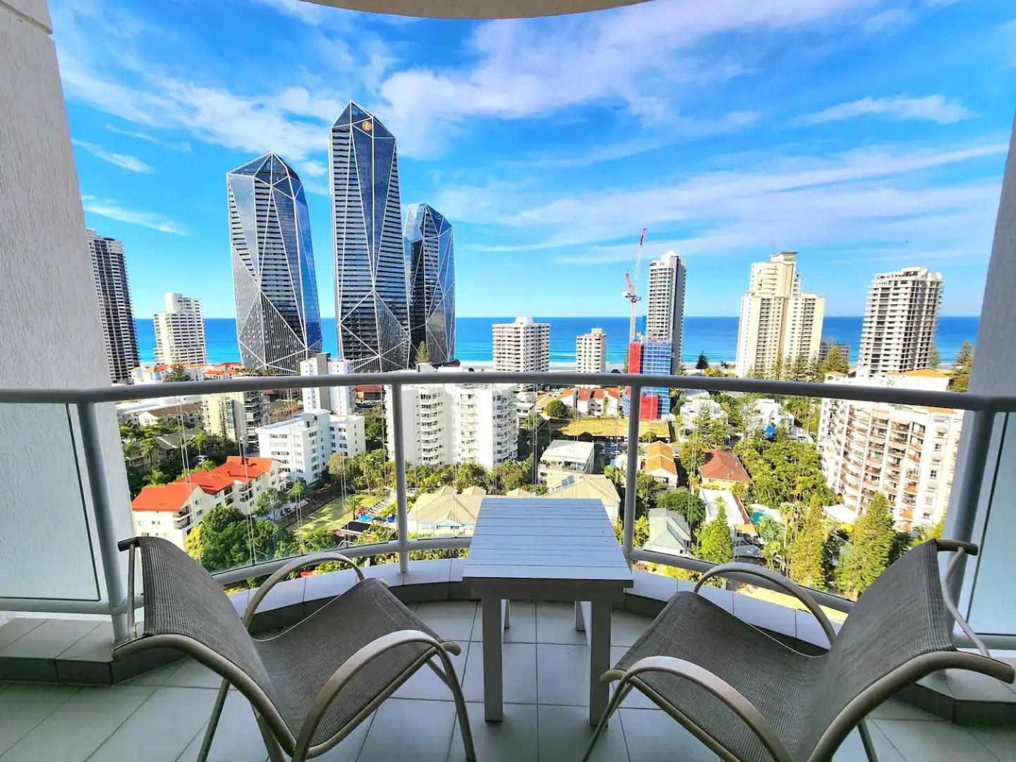 Deluxe Private Apartment And Studio - Ocean Views Gold Coast Zewnętrze zdjęcie