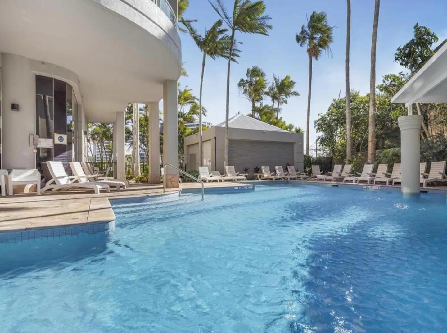 Deluxe Private Apartment And Studio - Ocean Views Gold Coast Zewnętrze zdjęcie